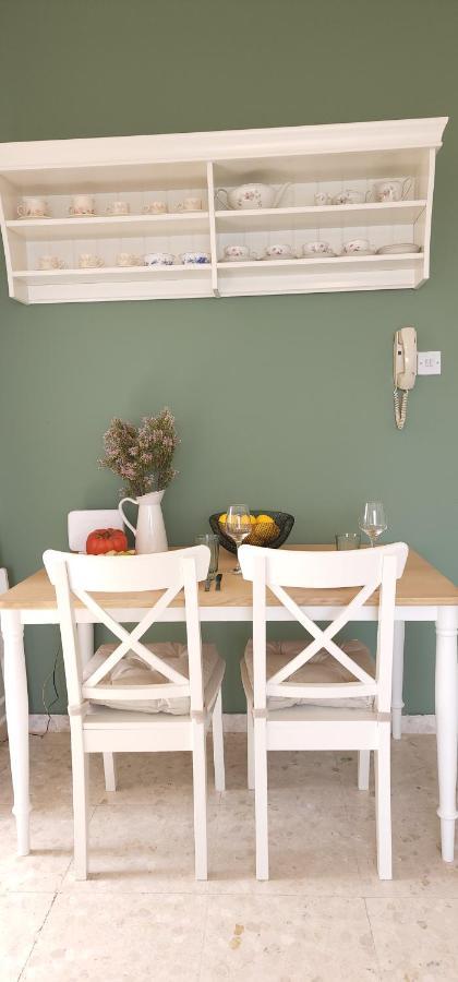 Capri Sea View One Bedroom Larnaca Exterior photo